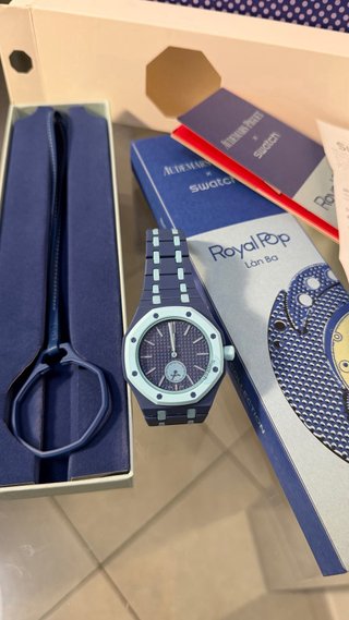 Ap swatch royal pop lan ba