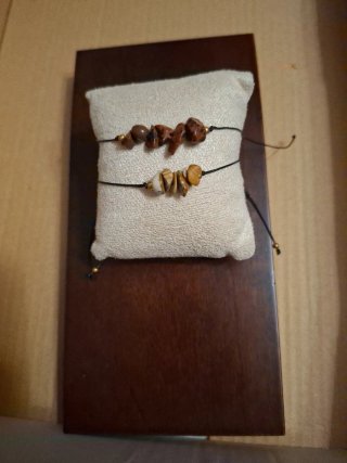 Pulsera hilo y piedra