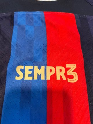Camiseta FC Barcelona 22/23 Piqué Sempr3