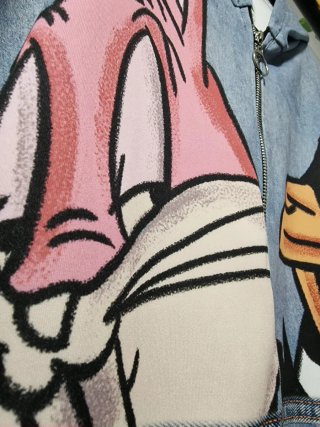 Chaqueta Bugs bunny, Mickey mouse...