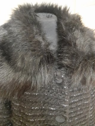 Cappotto maniche 3/4 con pelliccia sintetica
