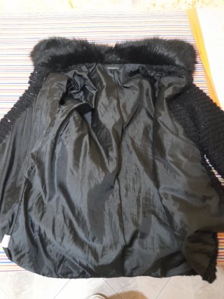 Cappotto maniche 3/4 con pelliccia sintetica