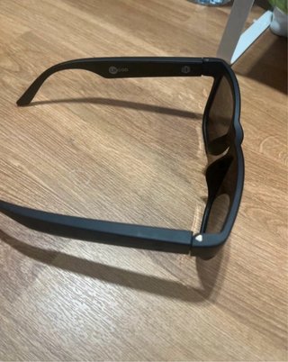 Gafas de sol con altavoz