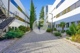 Oficina en alquiler en La Florida - El Plantío en Madrid