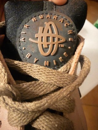 Nike Huarache Edition limitada.