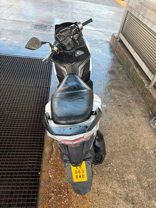 Moto SYM Jet14 2019 Blanca y Negra