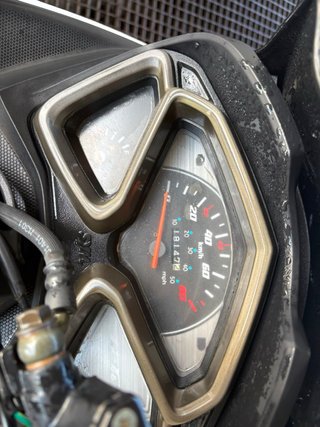 Moto SYM Jet14 2019 Blanca y Negra