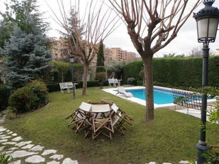 Casa pareada en alquiler en Piovera - Conde Orgaz en Madrid