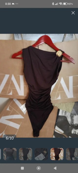 Body Zara marrón drapeado con detalle dorado