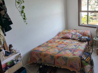 Colchón y somier 135cm con patas