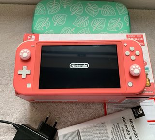 Nintendo Switch Lite Coral - Animal Crossing