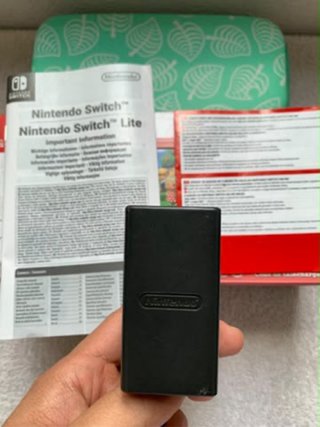 Nintendo Switch Lite Coral - Animal Crossing
