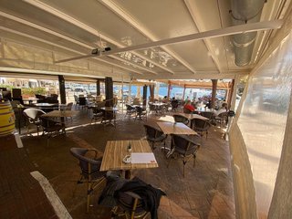 Local comercial en venta en Castell (Es)