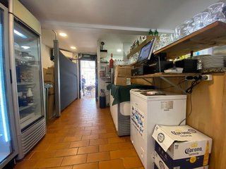 Local comercial en venta en Castell (Es)