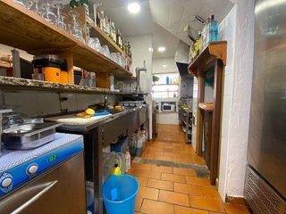 Local comercial en venta en Castell (Es)