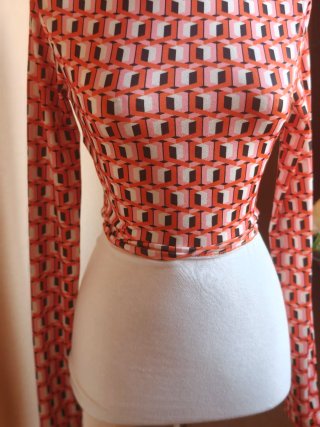 Blusa manga larga estampada