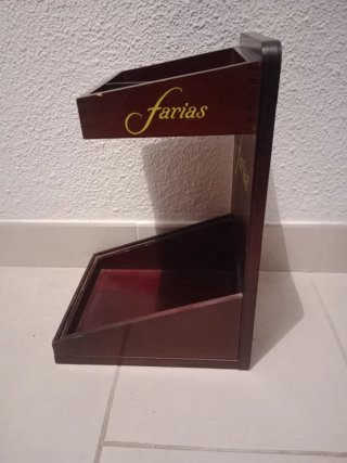 Expositor de puros de madera