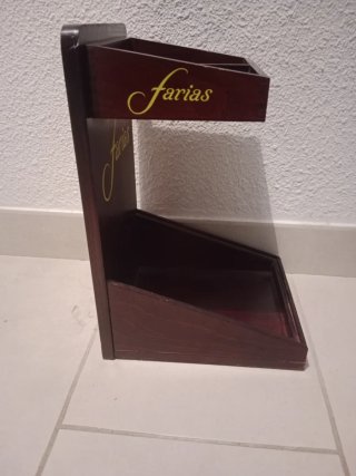 Expositor de puros de madera