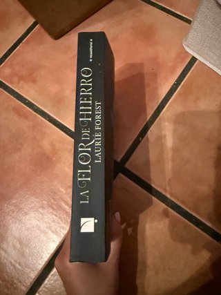 La flor de hierro / The Iron Flower