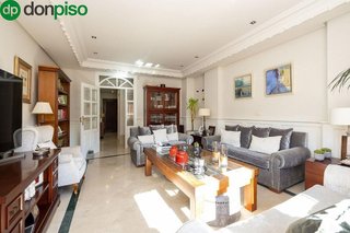 Casa adosada en venta en Crta. De la Sierra en Granada