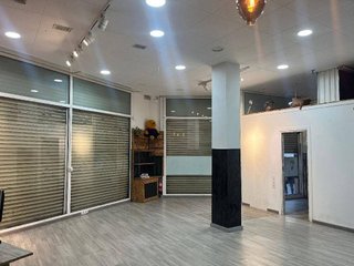 Local comercial en alquiler en El Castell-Poble Vell en Castelldefels