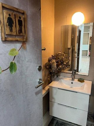 Local comercial en alquiler en El Castell-Poble Vell en Castelldefels