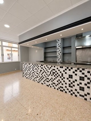Local comercial en venta en Massamagrell