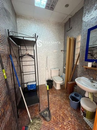 Local comercial en alquiler en Caudete