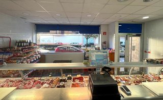 Local comercial en venta en Corrales de Buelna (Los)