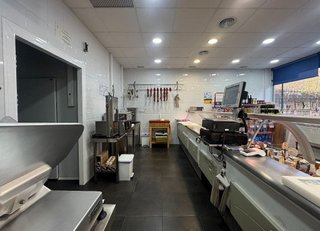 Local comercial en venta en Corrales de Buelna (Los)