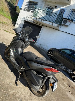 Yamaha XMAX Tech MAX 2021 solo 4700km