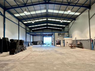Nave industrial en alquiler en Cartes