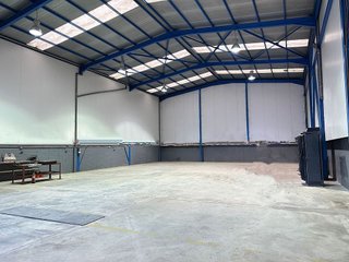 Nave industrial en alquiler en Cartes