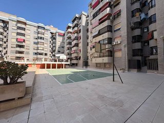 Piso en alquiler en Ensanche - Diputación en Alicante