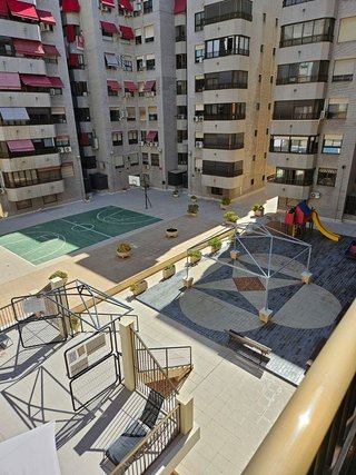 Piso en alquiler en Ensanche - Diputación en Alicante