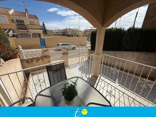 Casa adosada en venta en Nueva Torrevieja - Aguas Nuevas en Torrevieja