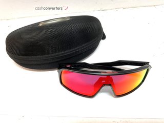 gafas de sol caballero/unisex oakley sutro oo9406-0837