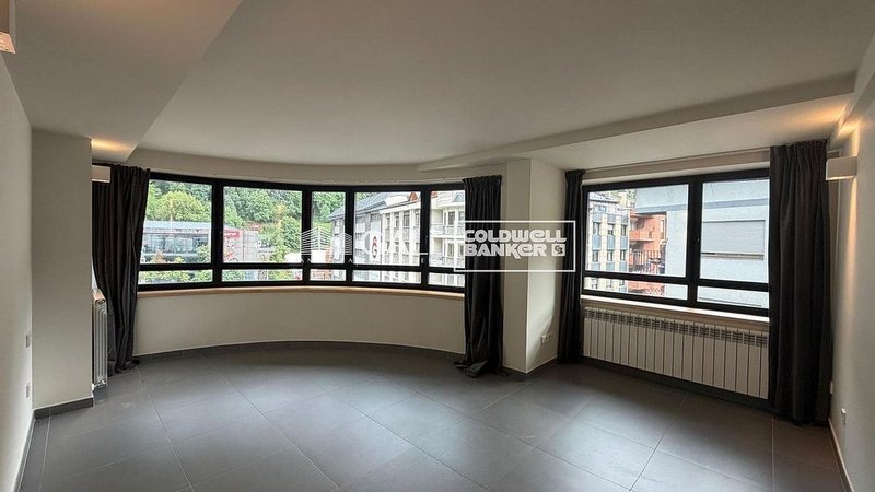 Pis de 2 habitacions de lloguer a Centro, Andorra la Vella · 27 de 60