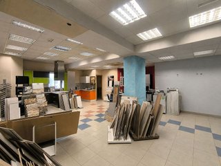 Local comercial en venta en San Isidro - Los Almendros en Alcalá de Henares