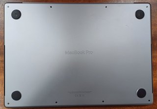 MacBook Pro 14 M3 - 8GB RAM - 1TB SSD