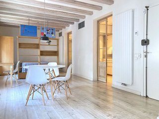 Piso en venta en El Raval en Barcelona