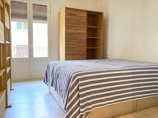 Piso en venta en El Raval en Barcelona