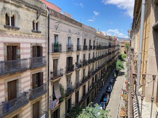 Piso en venta en El Raval en Barcelona