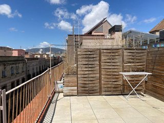 Piso en venta en El Raval en Barcelona