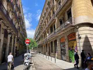 Piso en venta en El Raval en Barcelona