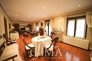 Chalet en venta en Tomelloso