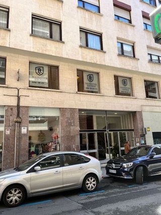 Oficina en alquiler en Las Arenas Centro en Getxo