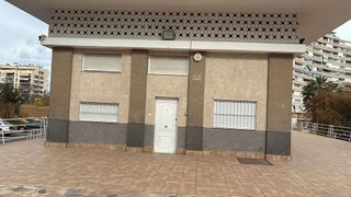 Dúplex en venta en Playa de San Juan en Alicante