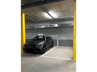 Garaje en venta en Centre en Sabadell