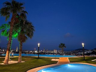 Dúplex en venta en Cala de Finestrat en Finestrat